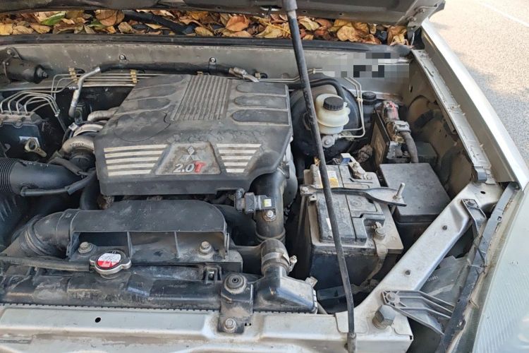 Used Haval H5 Classic 2015 2.0T Manual 4x4 Advanced Trim Engine Bay Left