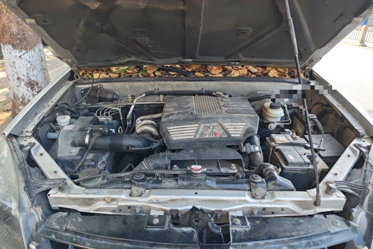 Used Haval H5 Classic 2015 2.0T Manual 4x4 Advanced Trim Engine Bay