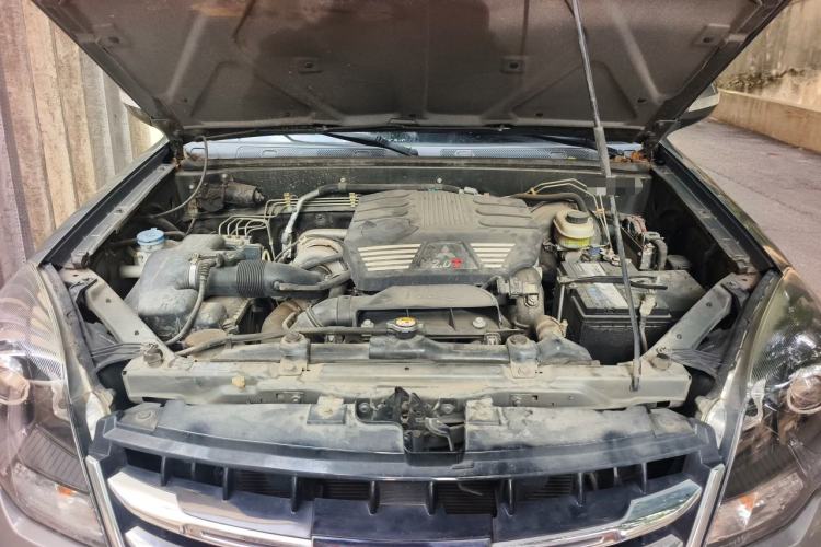 Used Haval H5 Classic 2015 2.0T Manual 4x4 Prestige Version Engine Bay