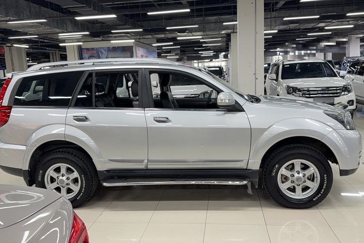 Used Haval H5 Classic 2015 2.0T Diesel Automatic All-Wheel Drive Elite Model Exterior 2