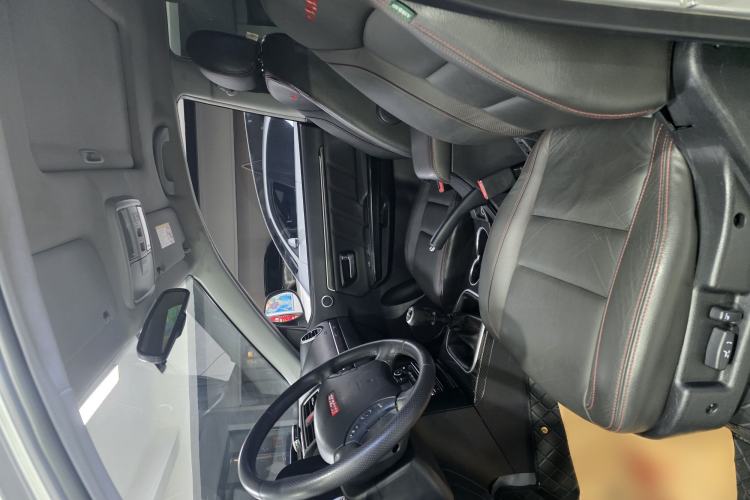 Used Haval H5 Classic 2015 2.0T Manual 4x4 Prestige Version Interior 2