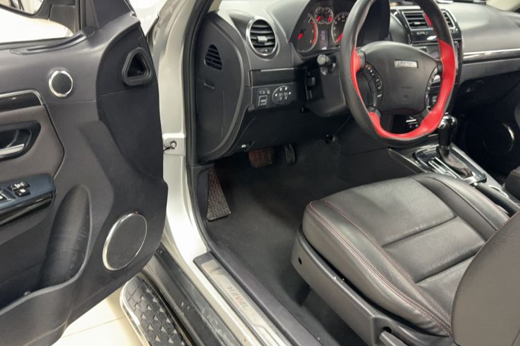 Used Haval H5 Classic 2015 2.0T Diesel Automatic All-Wheel Drive Elite Model Interior 2