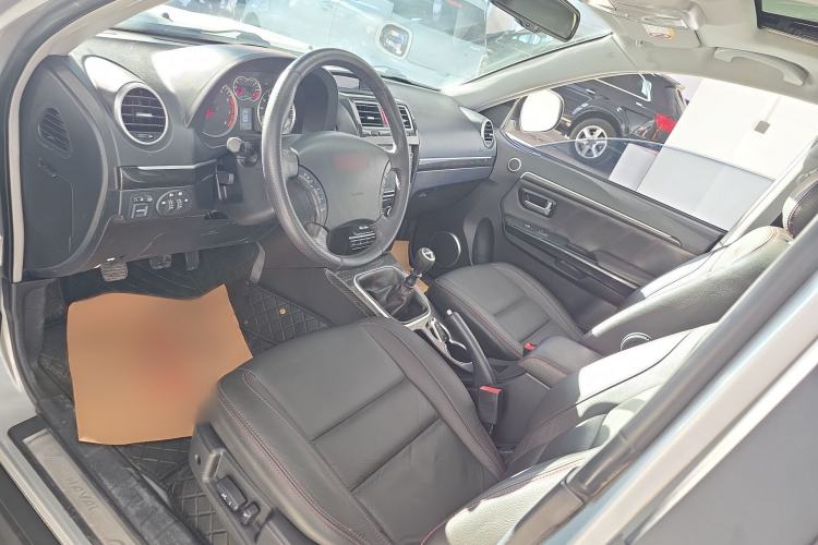 Used Haval H5 Classic 2015 2.0T Manual 4x4 Prestige Version Interior 3