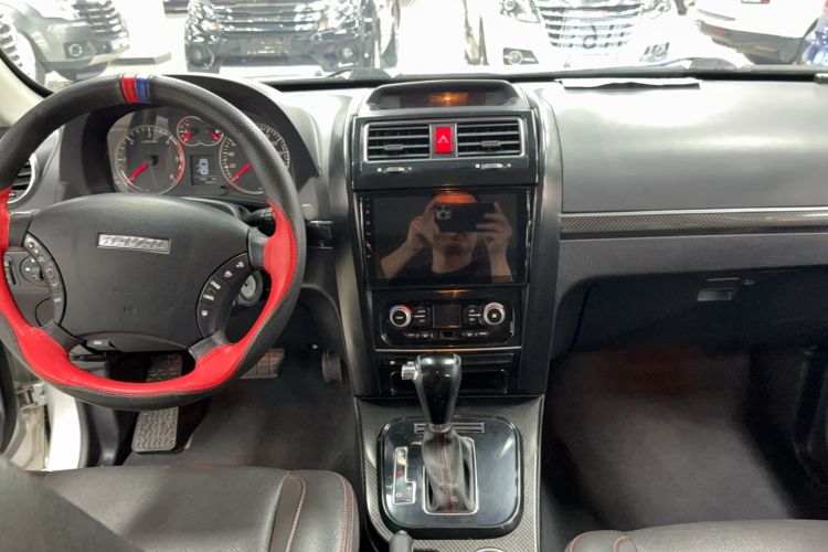 Used Haval H5 Classic 2015 2.0T Diesel Automatic All-Wheel Drive Elite Model Interior 3