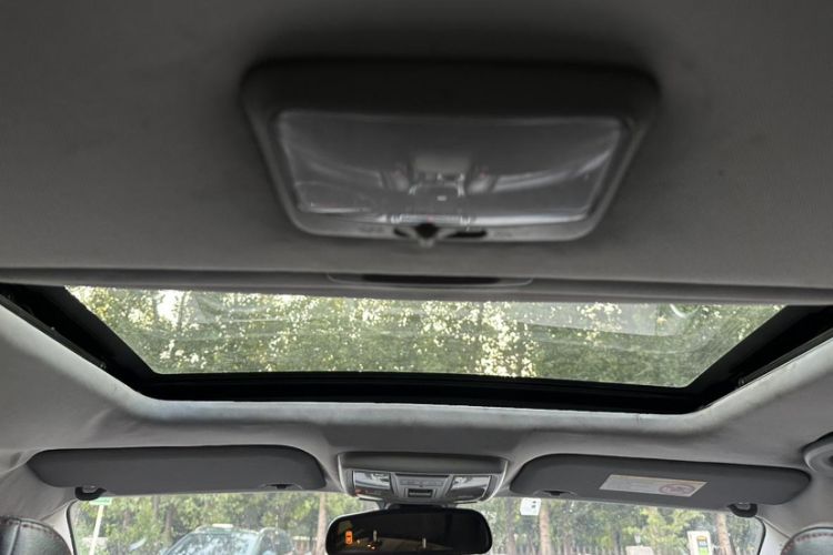 Used Haval H5 Classic 2015 2.0T Manual 4x4 Prestige Version Interior 8