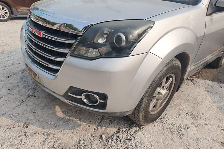 Used Haval H5 Classic 2015 2.0T Manual 4x4 Advanced Trim Left Front Headlight