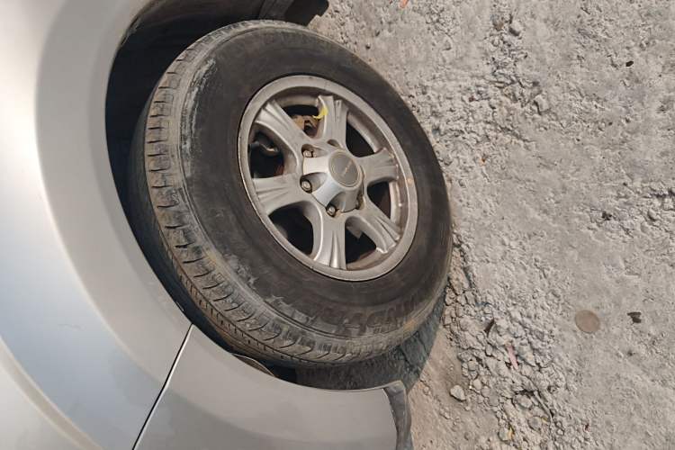 Used Haval H5 Classic 2015 2.0T Manual 4x4 Advanced Trim Left Front Wheel Hub