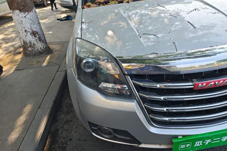 Used Haval H5 Classic 2015 2.0T Manual 4x4 Advanced Trim Right Front Headlight