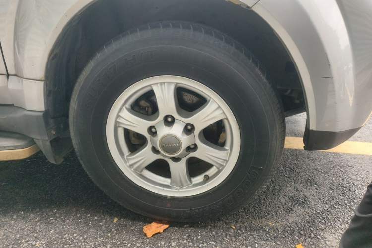 Used Haval H5 Classic 2015 2.0T Manual 4x4 Prestige Version Right Front Wheel Hub