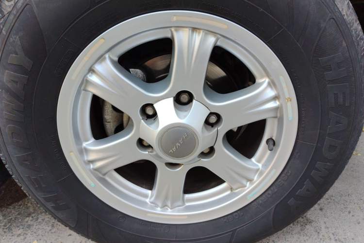 Used Haval H5 Classic 2015 2.0L Manual Two-Wheel Drive Entry-Level Trim Right Front Wheel Hub