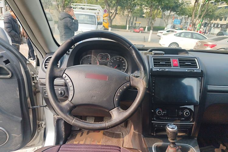 Used Haval H5 Classic 2015 2.0T Manual 4x4 Advanced Trim Steering Wheel