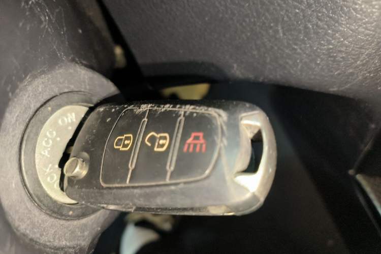 Used Haval H5 Classic 2015 2.0T Diesel Automatic All-Wheel Drive Elite Model Vehicle Key