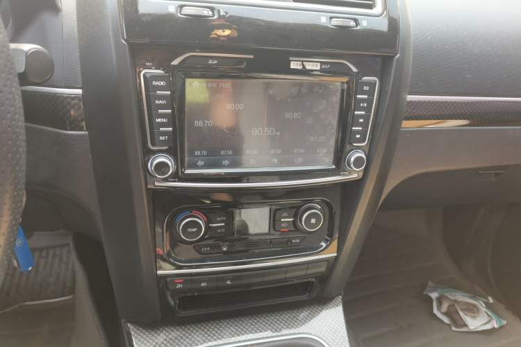 Used Haval H5 Classic 2015 2.0T Manual 4x4 Advanced Trim Audio And AC Panel
