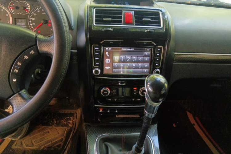 Used Haval H5 Classic 2015 2.0T Manual 4x4 Elite Edition Audio And AC Panel