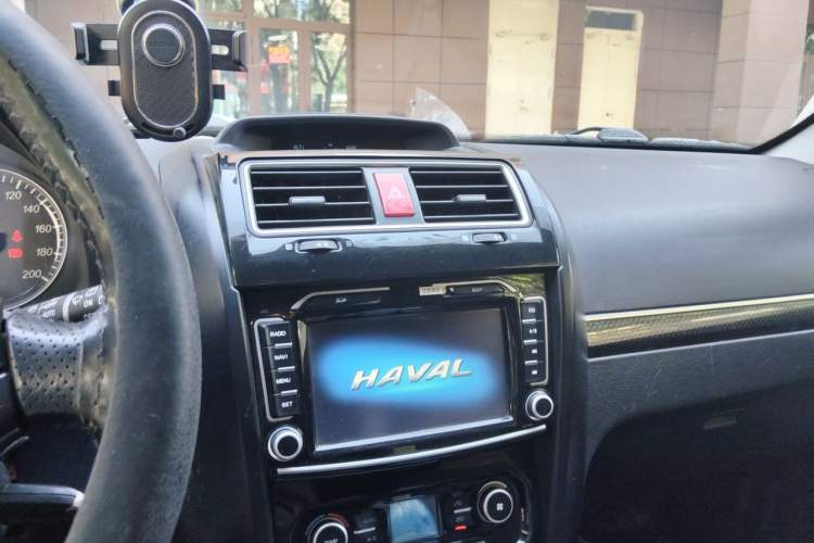 Used Haval H5 Classic 2015 2.0T Manual 4x4 Prestige Version Audio And AC Panel