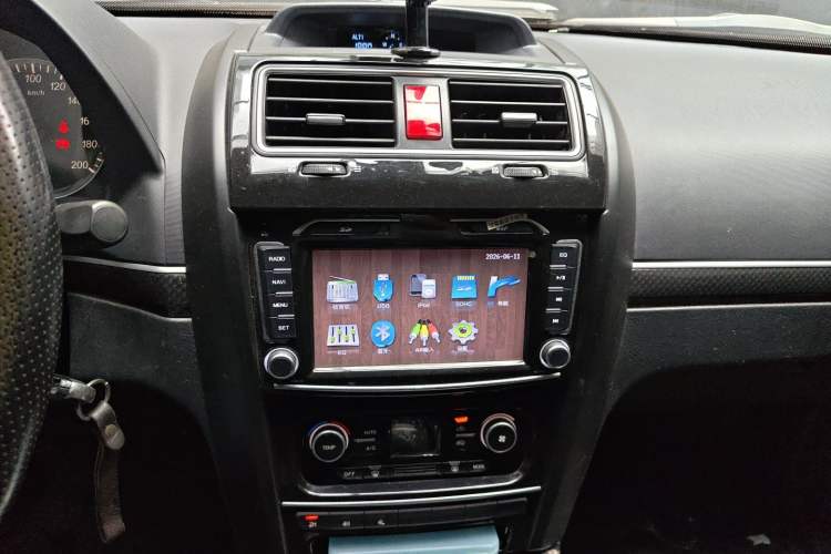 Used Haval H5 Classic 2015 2.0T Manual 4x4 Prestige Version Audio And AC Panel