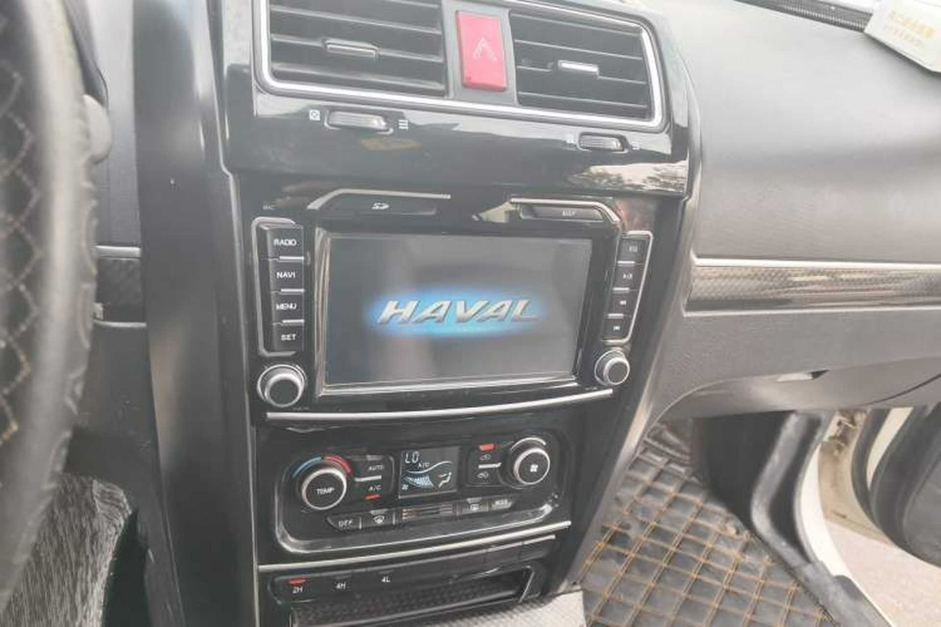 Used Haval H5 Classic 2015 2.0T Manual 4x4 Elite Edition Audio And AC Panel