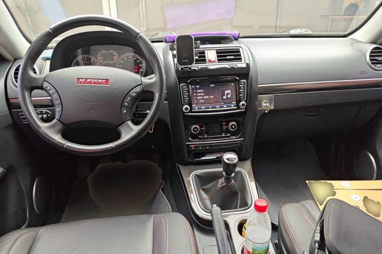Used Haval H5 Classic 2015 2.0T Manual 4x4 Prestige Version Center Console