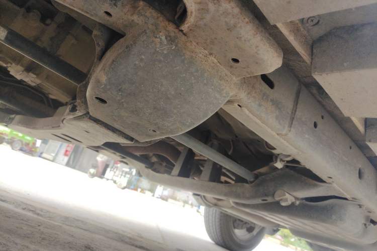 Used Haval H5 Classic 2015 2.0T Manual Two-Wheel Drive Elite Version Chassis Front Left