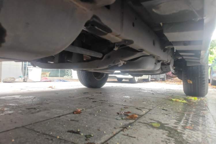 Used Haval H5 Classic 2015 2.0T Manual Two-Wheel Drive Advanced Version Chassis Front Left