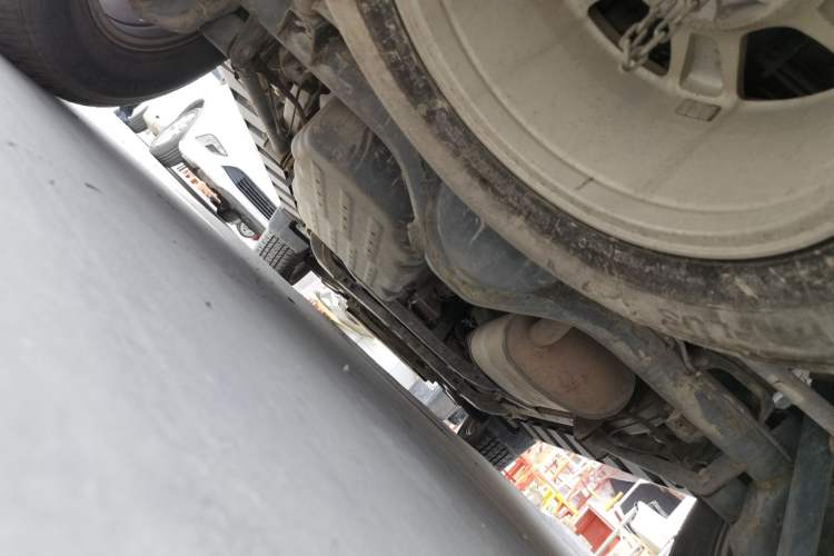 Used Haval H5 Classic 2015 2.0T Manual Two-Wheel Drive Advanced Version Chassis Rear