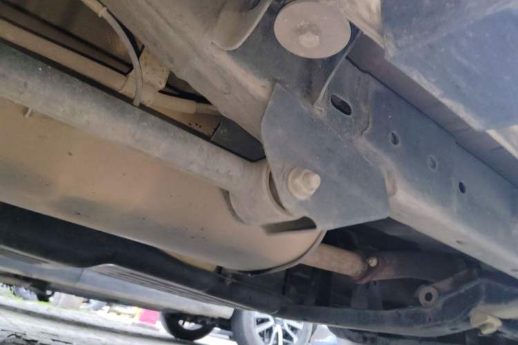 Used Haval H5 Classic 2015 2.0T Manual Two-Wheel Drive Prestige Version Chassis Rear Right