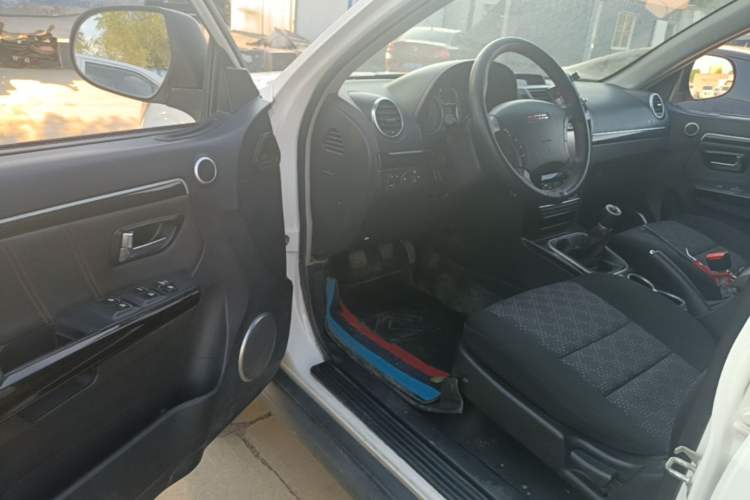 Used Haval H5 Classic 2015 2.0L Manual Two-Wheel Drive Entry-Level Trim Driver Seat