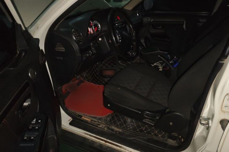 Used Haval H5 Classic 2015 2.0T Diesel Manual Two-Wheel Drive Entry-Level Version Driver Seat