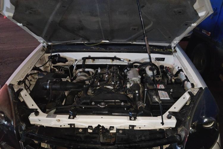 Used Haval H5 Classic 2015 2.0T Manual 4x4 Advanced Trim Engine Bay