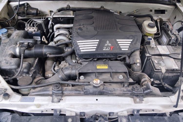 Used Haval H5 Classic 2015 2.0T Manual Two-Wheel Drive Prestige Version Engine Bay