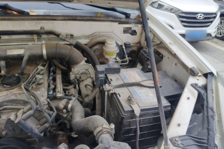 Used Haval H5 Classic 2015 2.0L Manual Two-Wheel Drive Entry-Level Trim Engine Bay Left
