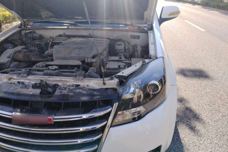 Used Haval H5 Classic 2015 2.0T Manual 4x4 Advanced Trim Engine Bay Left