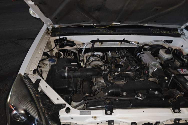 Used Haval H5 Classic 2015 2.0T Manual 4x4 Advanced Trim Engine Bay Right