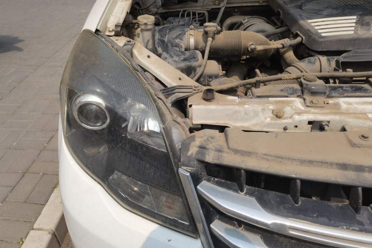 Used Haval H5 Classic 2015 2.0T Manual 4x4 Advanced Trim Engine Bay Right