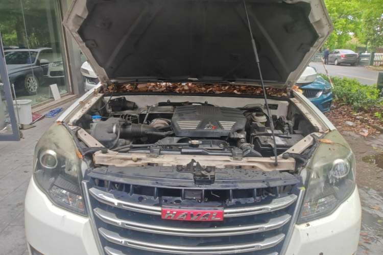Used Haval H5 Classic 2015 2.0T Manual Two-Wheel Drive Advanced Version Engine Bay