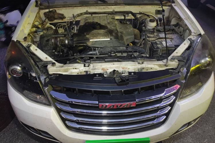 Used Haval H5 Classic 2015 2.0T Diesel Manual Two-Wheel Drive Entry-Level Version Engine Bay