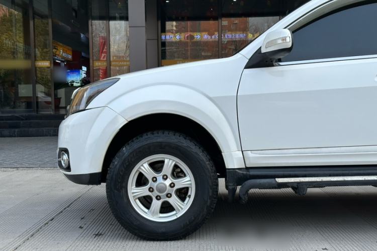 Used Haval H5 Classic 2015 2.0T Manual 4x4 Prestige Version Exterior 3