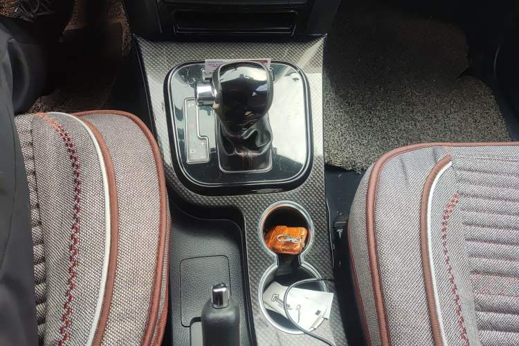 Used Haval H5 Classic 2015 2.0T Diesel Automatic Two-Wheel Drive Advanced Version Gear Lever