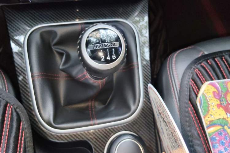 Used Haval H5 Classic 2015 2.0T Manual Two-Wheel Drive Prestige Version Gear Lever