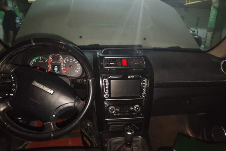 Used Haval H5 Classic 2015 2.0T Diesel Manual Two-Wheel Drive Entry-Level Version Headliner