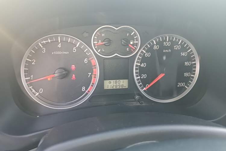 Used Haval H5 Classic 2015 2.0L Manual Two-Wheel Drive Entry-Level Trim Instrument Cluster