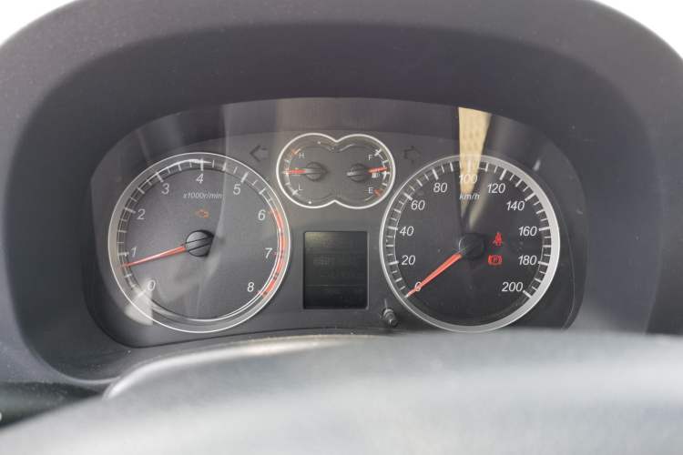 Used Haval H5 Classic 2015 2.0T Manual Two-Wheel Drive Advanced Version Instrument Cluster