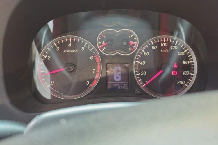 Used Haval H5 Classic 2015 2.0T Manual Two-Wheel Drive Elite Version Instrument Cluster