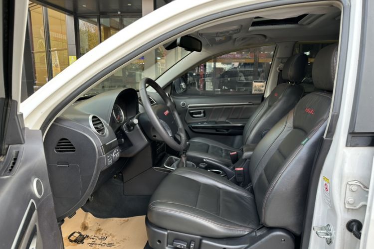 Used Haval H5 Classic 2015 2.0T Manual 4x4 Prestige Version Interior 11