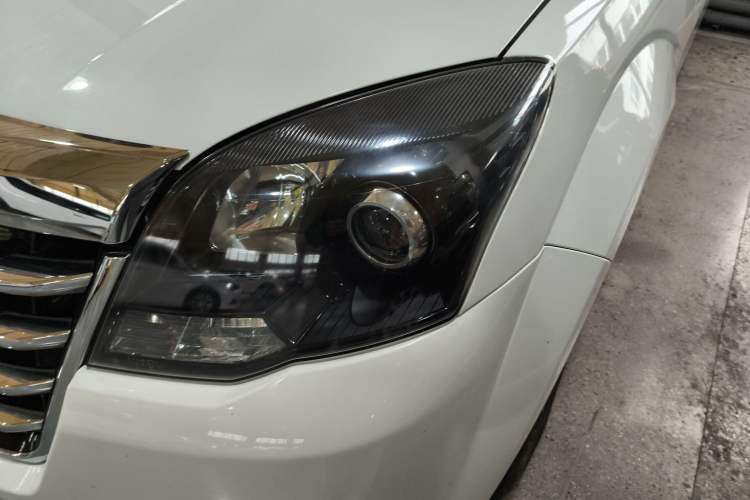 Used Haval H5 Classic 2015 2.0T Manual 4x4 Elite Edition Left Front Headlight