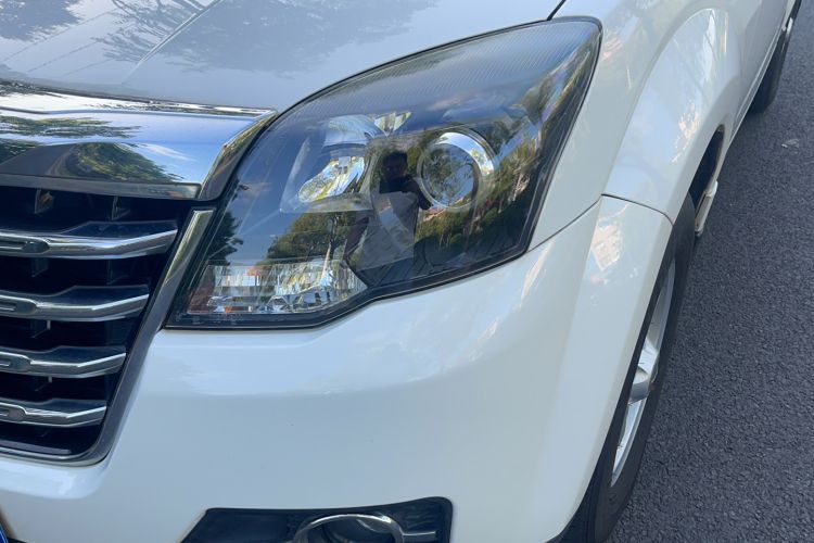 Used Haval H5 Classic 2015 2.0T Manual Two-Wheel Drive Advanced Version Left Front Headlight