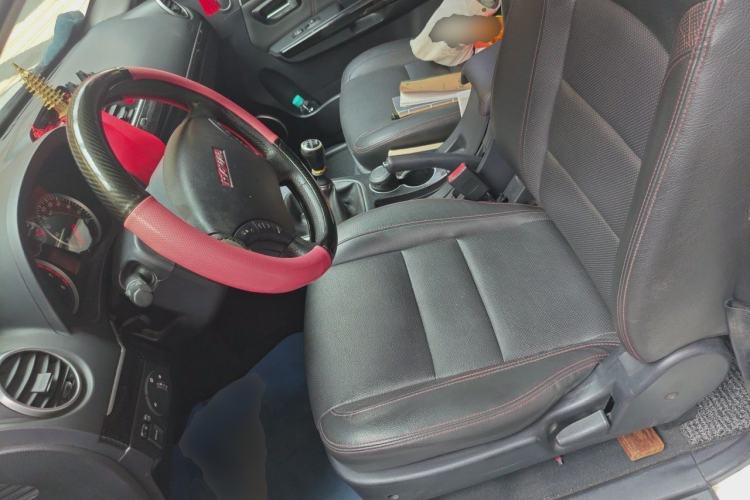 Used Haval H5 Classic 2015 2.0T Manual Two-Wheel Drive Elite Version Left Front Seat