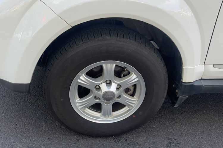 Used Haval H5 Classic 2015 2.0T Manual Two-Wheel Drive Advanced Version Left Front Wheel Hub