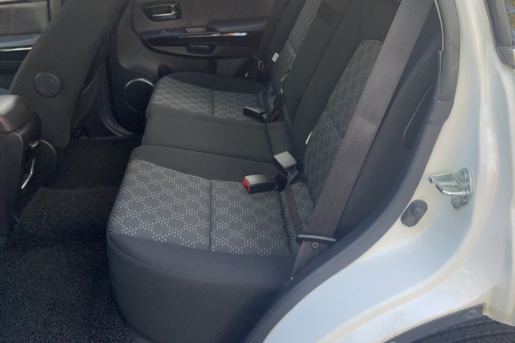 Used Haval H5 Classic 2015 2.0T Manual Two-Wheel Drive Advanced Version Left Rear Seat