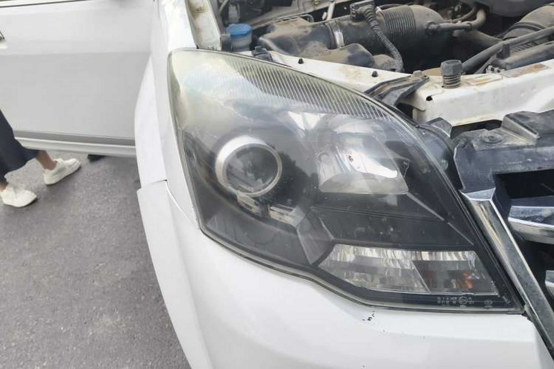Used Haval H5 Classic 2015 2.0T Manual 4x4 Elite Edition Right Front Headlight